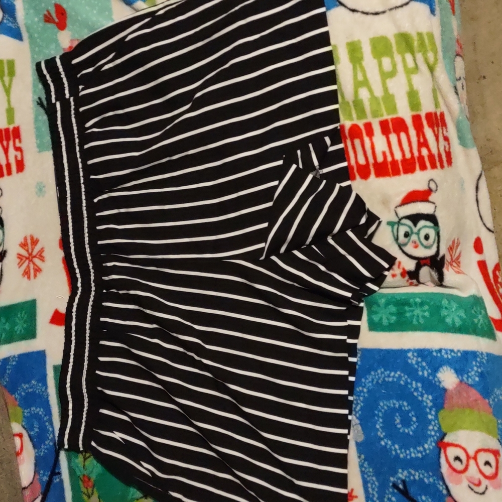 Spring black and white shorts